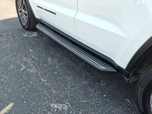 Used 2018 Jeep Grand Cherokee Limited RWD image 8