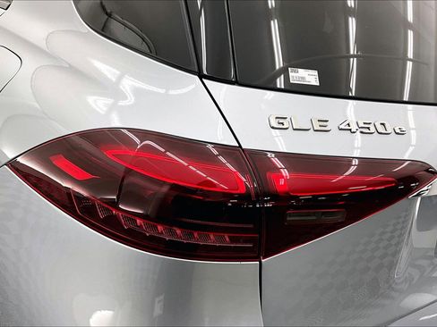 Certified 2025 Mercedes-Benz GLE 450e Silver image 26