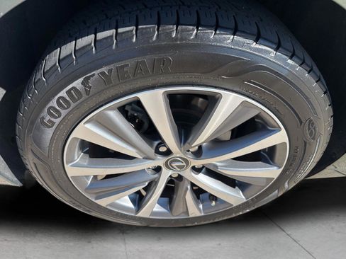 Used 2019 Lexus ES 350 image 39