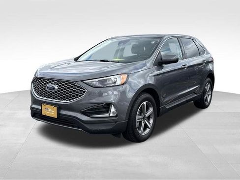 Certified 2024 Ford Edge SEL w/ Convenience Package AWD/4WD image 2