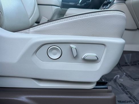 Used 2023 GMC Yukon Denali image 30