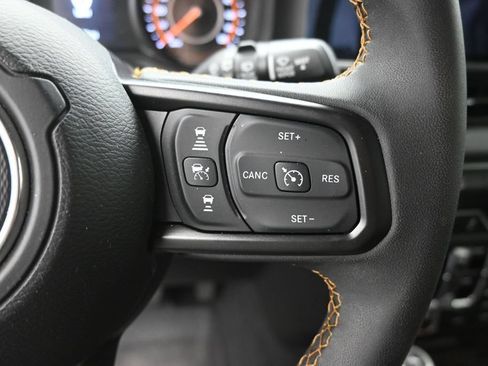 Used 2024 Jeep Wrangler Unlimited Sport AWD/4WD image 7