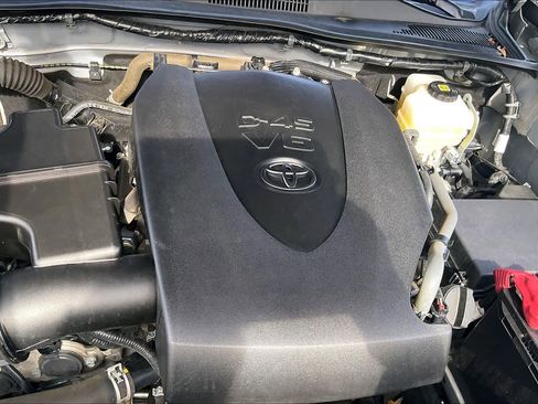 Used 2020 Toyota Tacoma TRD Off-Road w/ TRD Premium Off Road Package image 33