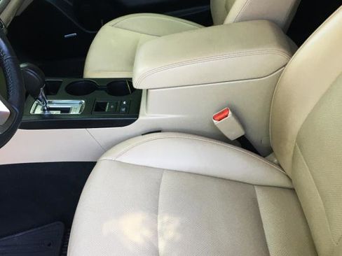 Used 2017 Subaru Outback 2.5i Limited image 11