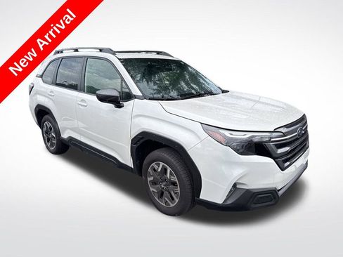 Used 2025 Subaru Forester Premium w/ Convenience Package #1 AWD/4WD image 1