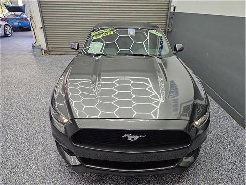 Used 2016 Ford Mustang Coupe RWD image 8