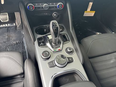 New 2026 Alfa Romeo Giulia w/ Driving Assist Package RWD image 11