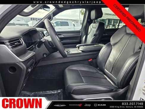 Certified 2024 Jeep Wagoneer L Series II w/ Flexible Seating Group image 23