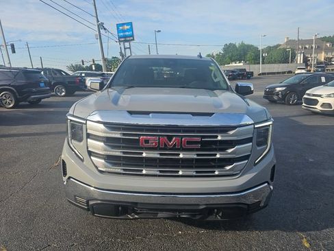Used 2024 GMC Sierra 1500 SLE AWD/4WD image 3