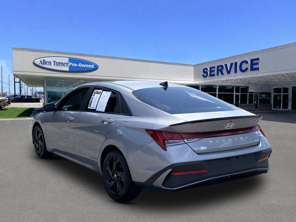 Certified 2026 Hyundai Elantra SEL FWD image 5