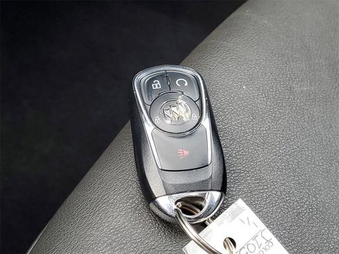 Used 2018 Buick Regal Essence w/ Driver Confidence Package #1 image 34