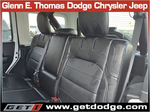 Used 2023 Jeep Wrangler Sahara image 26