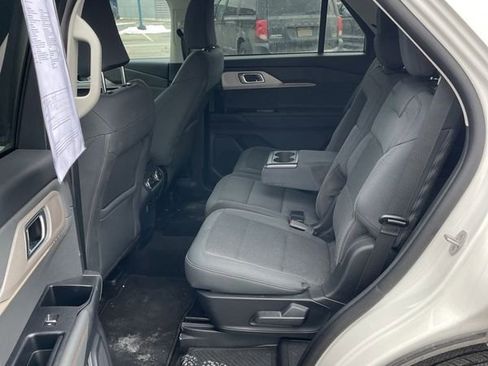 Used 2025 Ford Explorer Active image 11