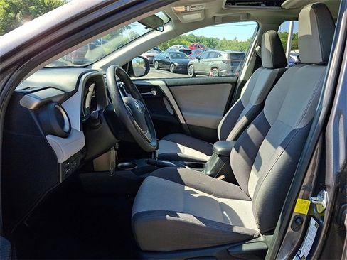 Used 2015 Toyota RAV4 XLE image 14