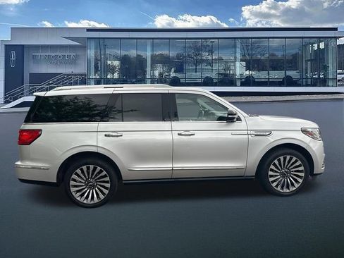 Used 2019 Lincoln Navigator Reserve AWD/4WD image 10