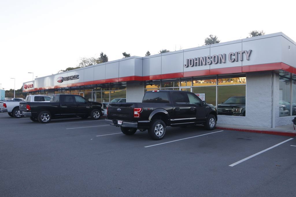 Used 2015 Ford Edge Titanium w/ Equipment Group 301A AWD/4WD image 6