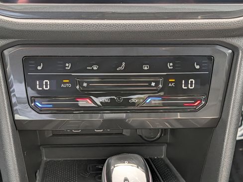 Certified 2022 Volkswagen Tiguan SEL R-Line AWD/4WD image 32