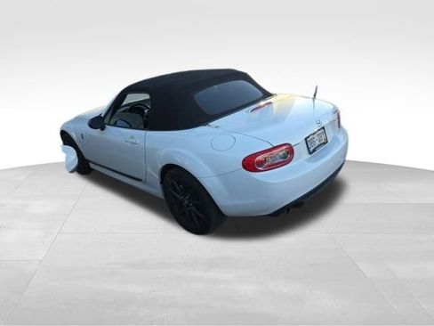 Used 2015 MAZDA MX-5 Miata Club image 2