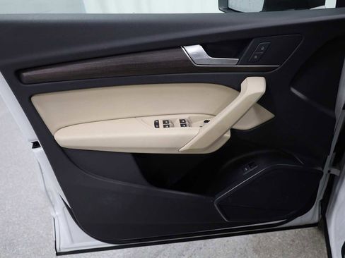 Used 2024 Audi Q5 2.0T Premium image 16