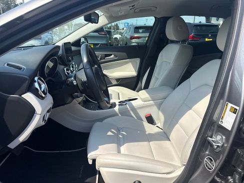 Used 2020 Mercedes-Benz GLA 250 4MATIC image 16
