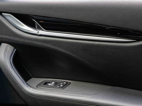 Used 2021 Maserati Levante image 15