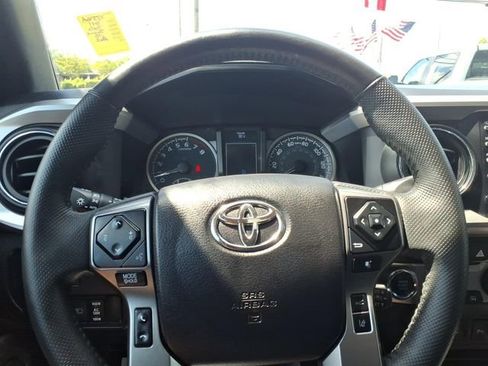 Used 2021 Toyota Tacoma Limited AWD/4WD image 21