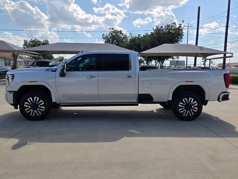 Used 2024 GMC Sierra 3500 Denali w/ Denali Reserve Package AWD/4WD image 4