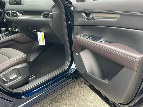 New 2025 MAZDA CX-5 Signature image 35