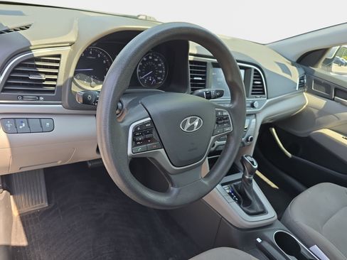 Used 2018 Hyundai Elantra SEL FWD image 15