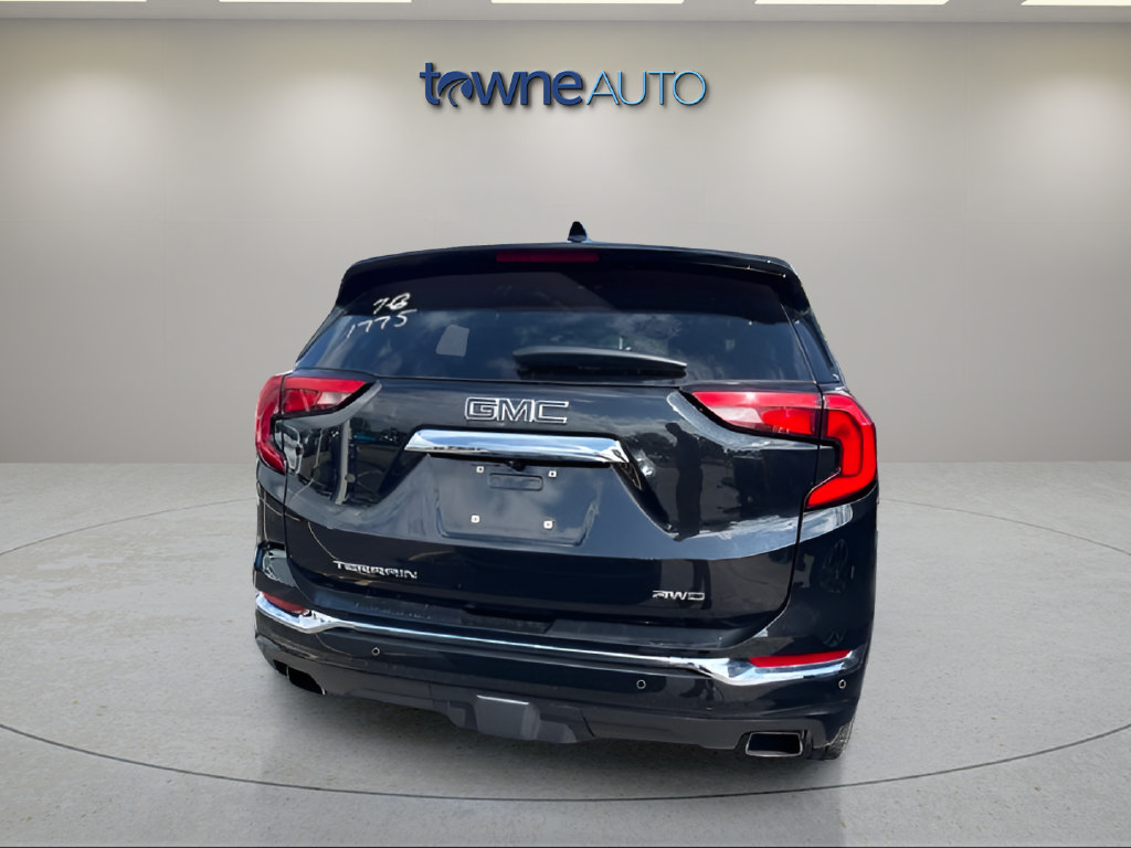 Used 2020 GMC Terrain Denali w/ Denali Premium Package AWD/4WD image 3