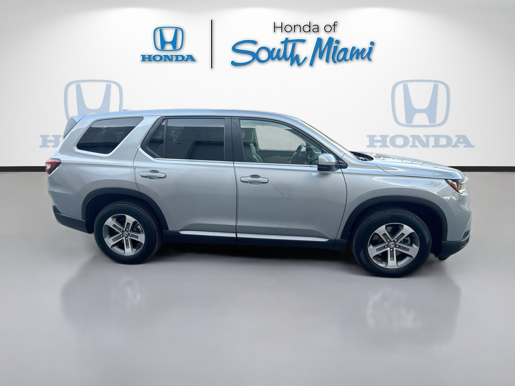 Certified 2024 Honda Pilot EX-L image 8
