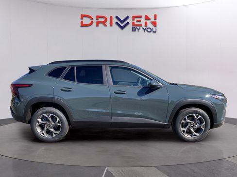 New 2026 Chevrolet Trax LT w/ Driver Confidence Package image 6