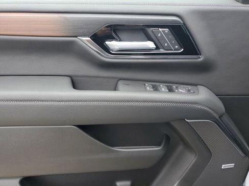 New 2026 GMC Yukon XL Denali w/ Sun & Power Step Package image 17