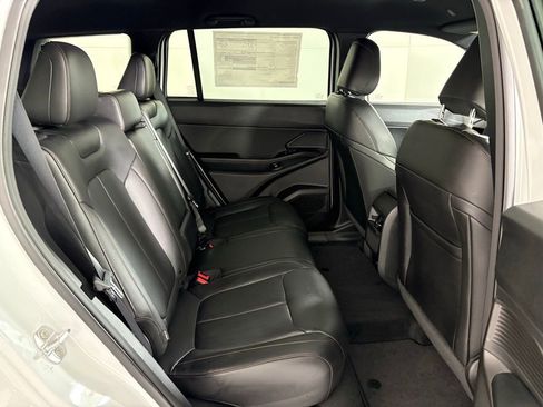 New 2026 Jeep Cherokee Limited image 24