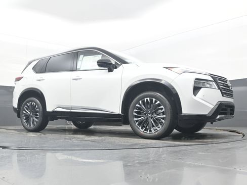 New 2026 Nissan Rogue Platinum image 22