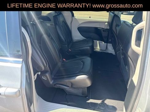 Certified 2024 Chrysler Pacifica Touring-L FWD image 23