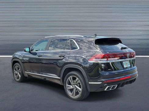 Used 2024 Volkswagen Atlas Cross Sport SEL R-Line AWD/4WD image 4