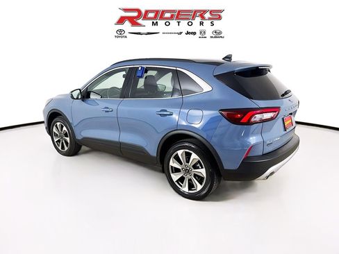 Used 2025 Ford Escape Platinum AWD/4WD image 6