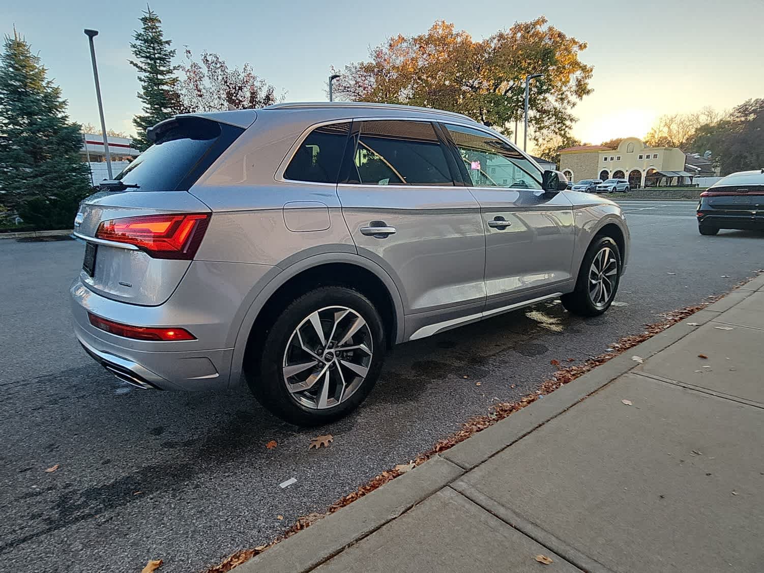 Used 2023 Audi Q5 2.0T Premium Plus AWD/4WD image 9