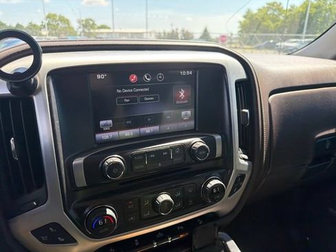 Used 2015 GMC Sierra 1500 SLT w/ SLT Crew Cab Value Package AWD/4WD image 10