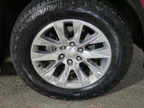 Used 2019 Chevrolet Silverado 1500 LTZ w/ LTZ Plus Package AWD/4WD image 15