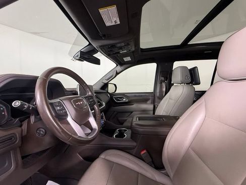 Used 2021 GMC Yukon SLT w/ SLT Premium Package RWD image 12