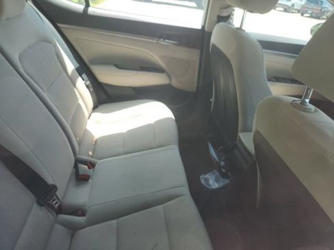 Used 2017 Hyundai Elantra SE w/ SE A/T Tech Package 03 FWD image 4