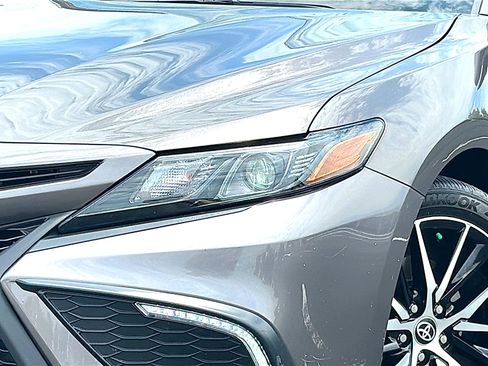 Used 2024 Toyota Camry SE w/ Convenience Package FWD image 4