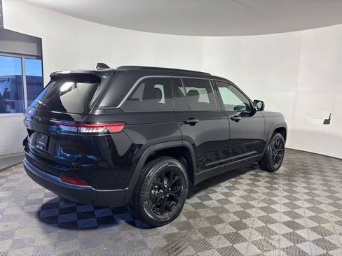 New 2026 Jeep Grand Cherokee Altitude AWD/4WD image 7