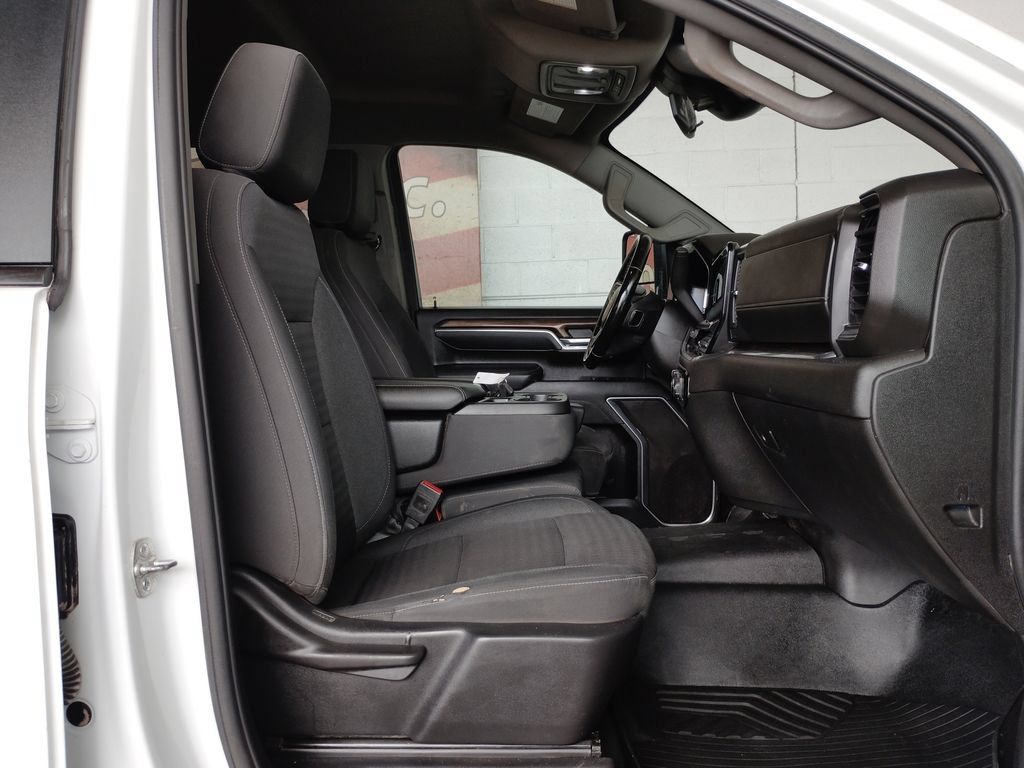 Used 2025 Chevrolet Silverado 2500 LT AWD/4WD image 14