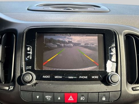 Used 2014 FIAT 500L Trekking w/ Popular Equipment Group FWD image 18