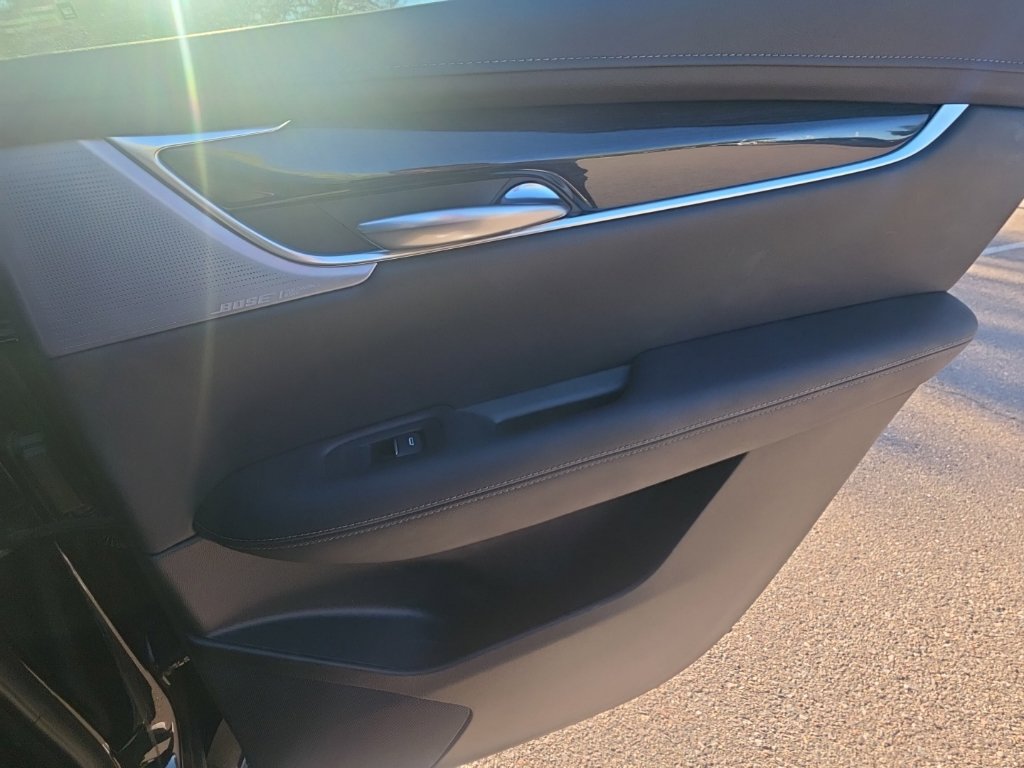 Used 2024 Cadillac XT5 Premium Luxury w/ Technology Package AWD/4WD image 17