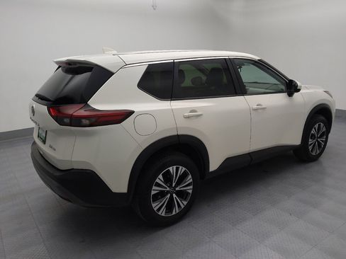 Used 2023 Nissan Rogue SV image 10