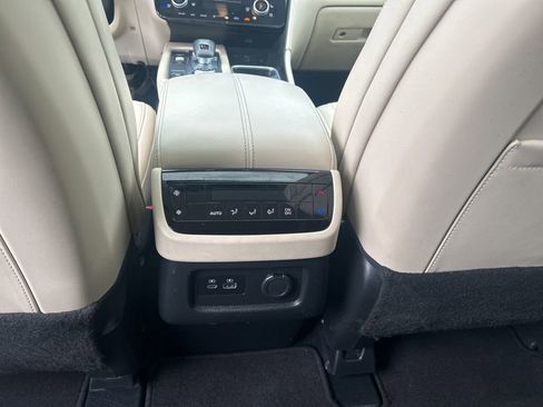 Used 2023 INFINITI QX60 Luxe w/ Performance Audio Package AWD/4WD image 23